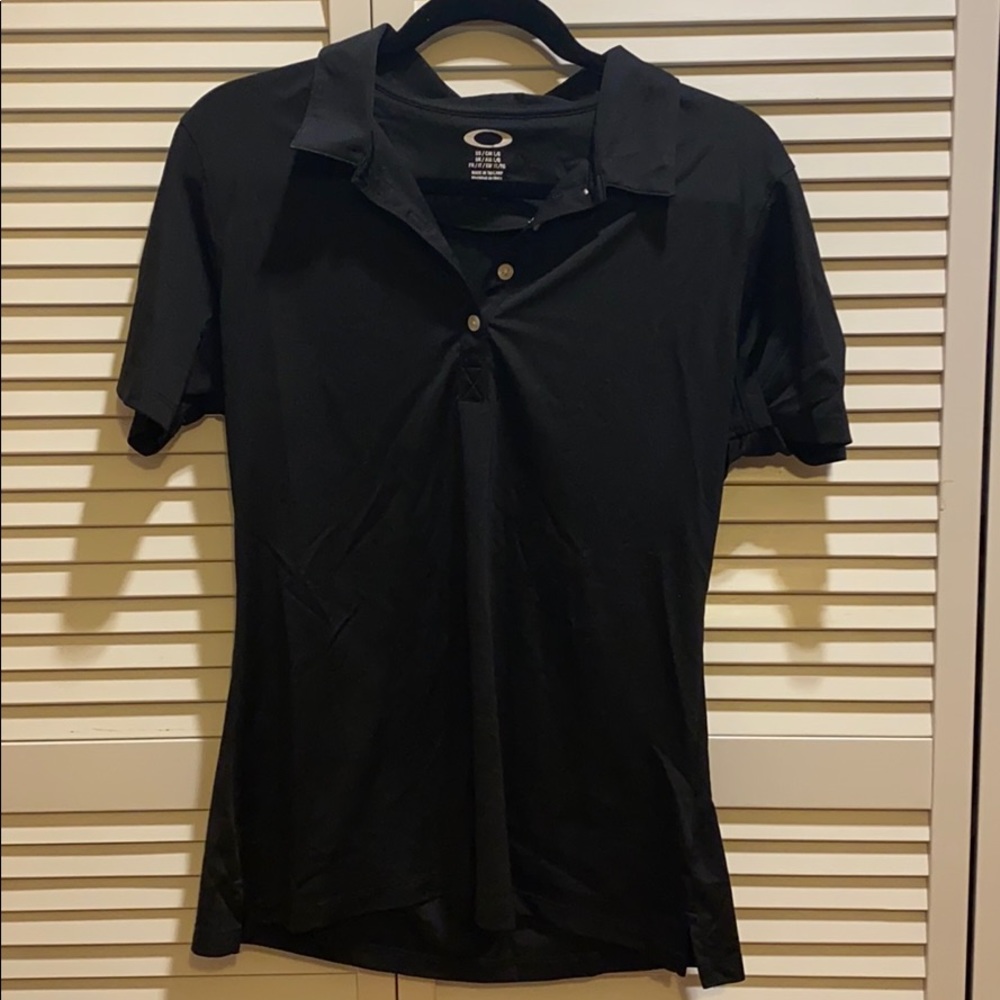 Oakley Women’s fitted black polo